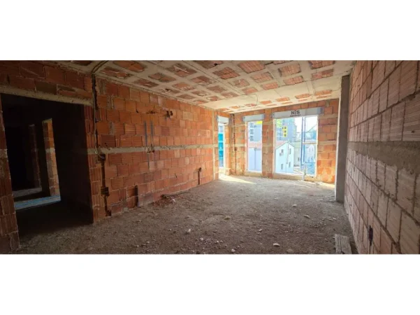 Tirane, shitet 2+1+Ballkon Kati 4, 102 m² 115.000 € (paskuqan)