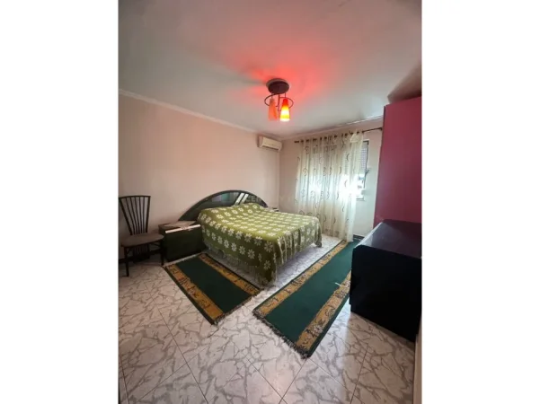 Tirane, jepet me qera apartament 2+1 Kati 5, 75 m² 400 € (allias)