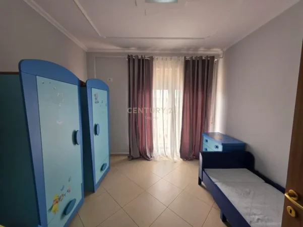 Shqiperi, jepet me qera apartament 2+1 , 108 m² 700 € (jordan misja)