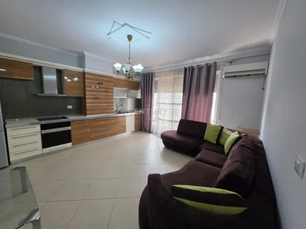 Shqiperi, jepet me qera apartament 2+1 , 108 m² 700 € (jordan misja)