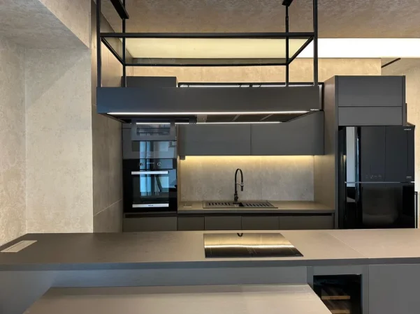 Tirane, shitet apartament 2+1+Aneks+Ballkon Kati 8, 141 m² (Ambasador 3)