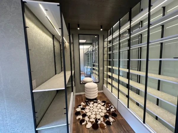 Tirane, shitet apartament 2+1+Aneks+Ballkon Kati 8, 141 m² (Ambasador 3)