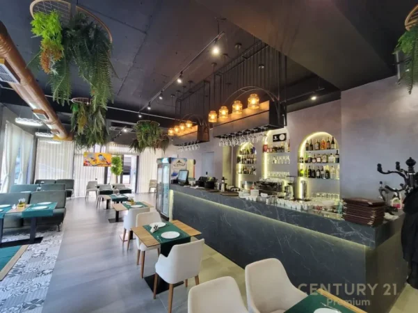 Tirane, shitet lokal Kati 0, 150 m² 120.000 € (rruga e dibers)