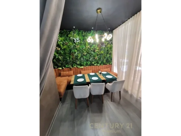 Tirane, shitet lokal Kati 0, 150 m² 120.000 € (rruga e dibers)