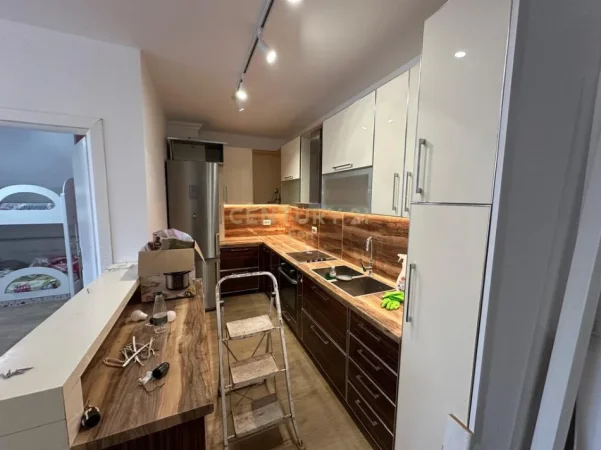 Durres, shitet apartament 2+1 Kati 3, 110 m² 