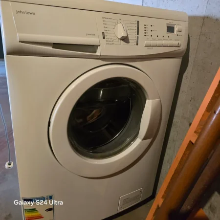 Tirane, shes Lavatrice