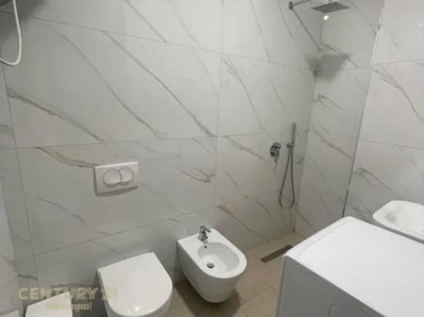 Tirane, shitet apartament 2+1 Kati 1, 72 m² 120.000 € (Shkoze)