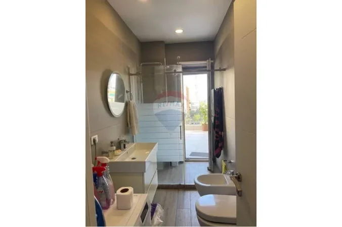 Tirane, shitet apartament , 176 m² 247.641 € 