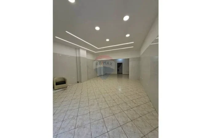 Tirane, shitet dyqan , 69 m² 199.000 € 