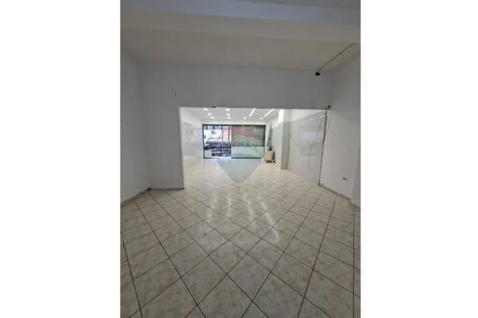 Tirane, shitet dyqan , 69 m² 199.000 € 