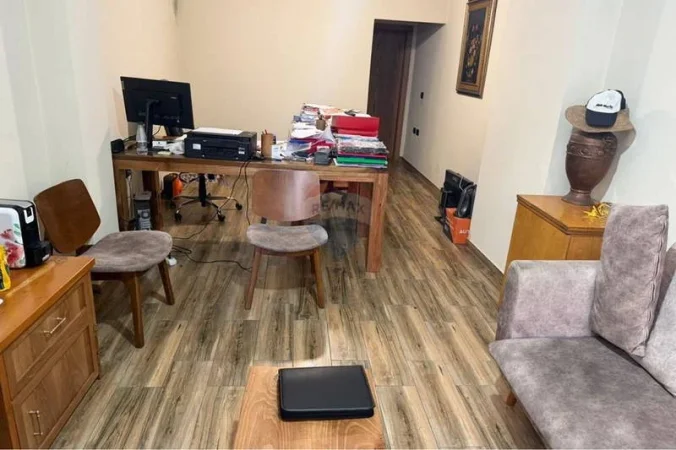 Tirane, shitet zyre , 33 m² 90.000 € (Rruga Rrapo Hekali, Tiranë)