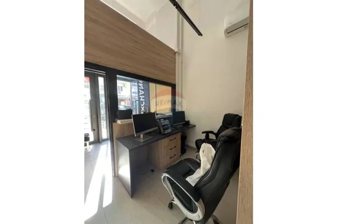 Tirane, shitet , 96 m² 