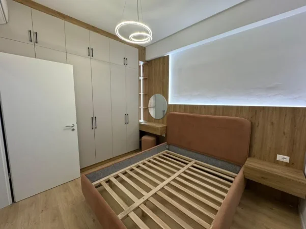 Tirane, jepet me qera apartament 1+1+Ballkon Kati 6, 60 m² 500 € (Rruga Pasho Hysa)