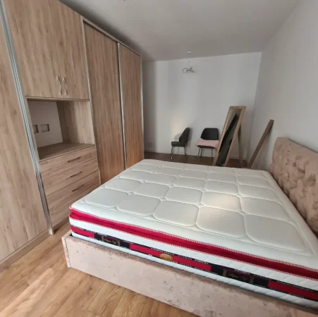 Tirane, jap me qera apartament 2+1+Ballkon Kati 7, 85 m² 460 € (Bulevardi Migjeni)