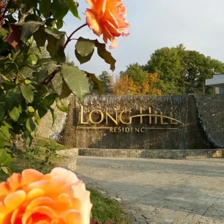 Tirane, jepet me qera apartament 2+1+Aneks+Ballkon Kati 2, 135 m² (Rruga e Vilave)