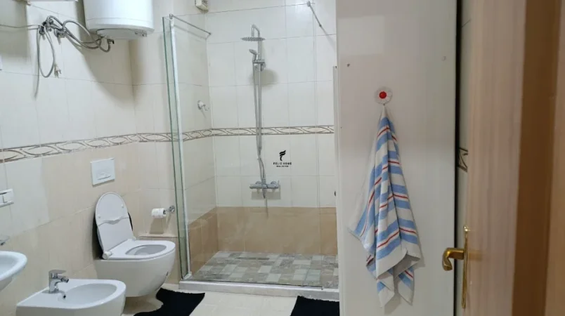 Tirane, jepet me qera apartament 1+1 Kati 5, 75 m² 650 € (RRUGA E ELBASANIT)