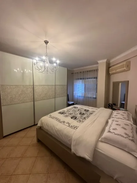 Tirane, shitet apartament 2+1+Ballkon Kati 5, 116 m² 235.000 € (Stacioni i Trenit)