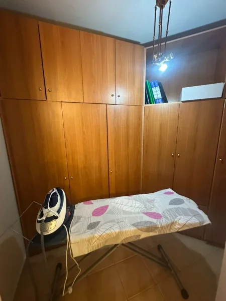 Tirane, shitet apartament 2+1+Ballkon Kati 5, 116 m² 235.000 € (Stacioni i Trenit)