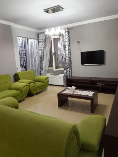 Tirane, jepet me qera apartament 2+1+Ballkon Kati 3, 120 m² 600 € (Vilat Gjermane)