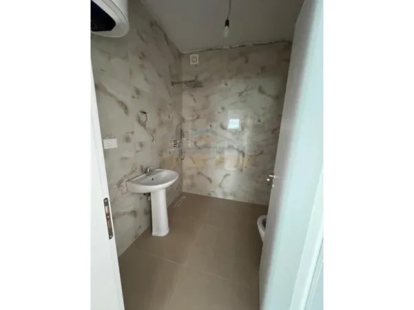 Shitet, Apartament 2+1+2, Rruga e Dajtit, Fresk
