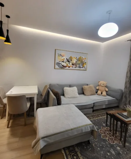 Tirane, jepet me qera apartament 1+1 , 76 m² 950 € 