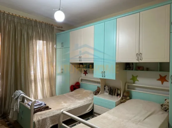 Tirane, shitet apartament 2+1+Ballkon Kati 7, 115 m² 160.000 € 