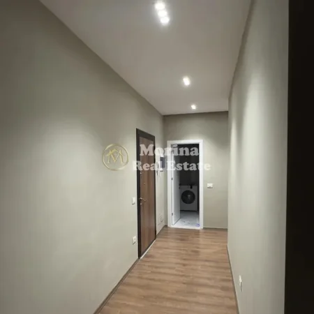 Tirane, jepet me qera apartament 2+1 Kati 3, 98 m² 550 € (Paskuqan)