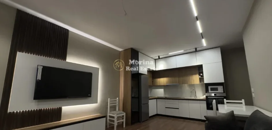 Tirane, jepet me qera apartament 2+1 Kati 3, 98 m² 550 € (Paskuqan)