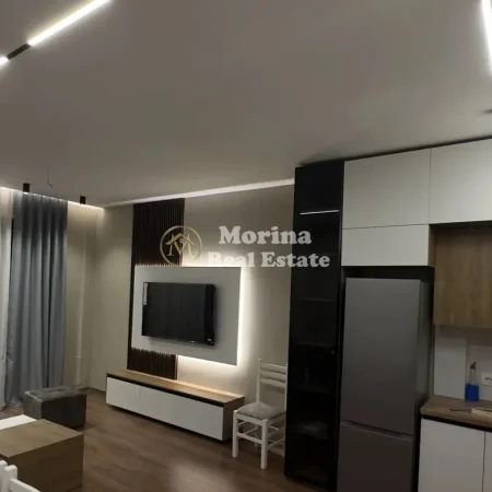 Tirane, jepet me qera apartament 2+1 Kati 3, 98 m² 550 € (Paskuqan)