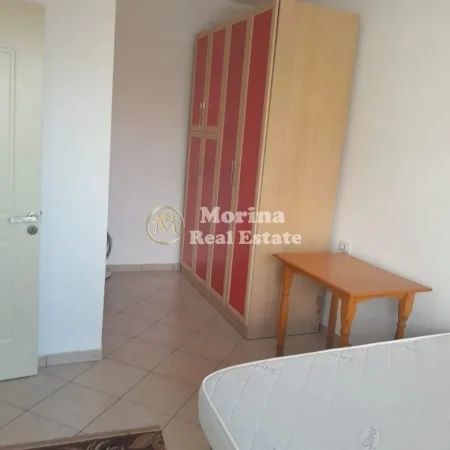 Tirane, jepet me qera apartament 1+1 Kati 4, 60 m² 300 € (Fresku)