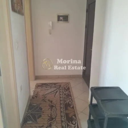 Tirane, jepet me qera apartament 1+1 Kati 4, 60 m² 300 € (Fresku)