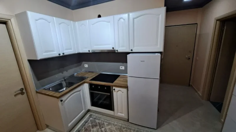 Tirane, jepet me qera apartament 2+1 Kati 5, 76 m² 650 € (Hysen deliu)