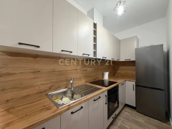 Tirane, jepet me qera apartament 1+1 Kati 3, 75 m² 500 €