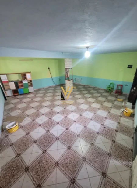Tirane, jepet me qera zyre Kati 0, 170 m² 400 € (ASTIR)