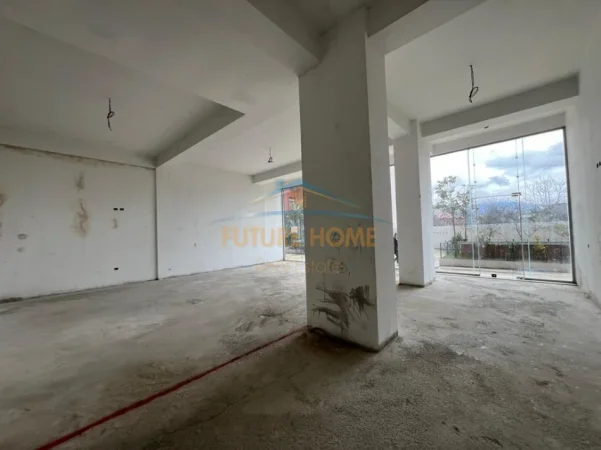 Tirane, shitet ambjent biznesi Kati 0, 110 m² 143.000 € (YZBERISHT)