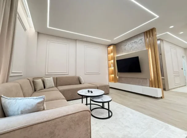 Tirane, jepet me qera apartament 2+1 , 130 m² 1.600 € 