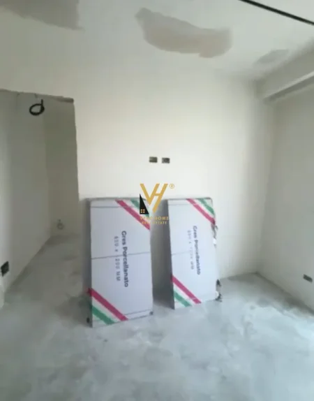 Tirane, jepet me qera zyre Kati 2, 100 m² 1.220 € (RRUGA E BOGDANEVE)