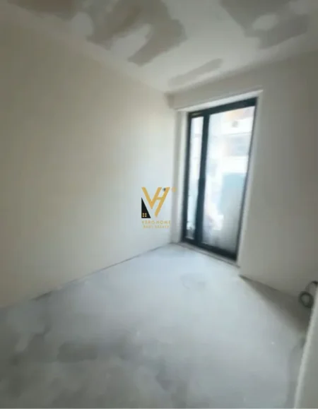 Tirane, jepet me qera zyre Kati 2, 100 m² 1.220 € (RRUGA E BOGDANEVE)