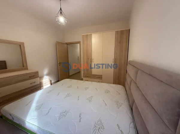 Tirane, jepet me qera apartament 1+1 , 400 € (Yzberisht)