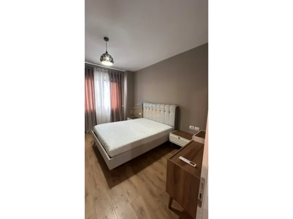 Tirane, jepet me qera apartament 2+1 Kati 3, 130 m² 800 € (KOPSHTI BOTANIK)