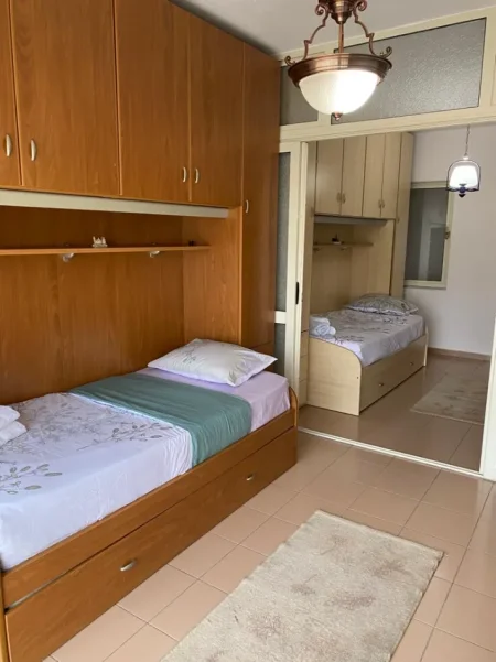 Tirane, jepet me qera apartament duplex 3+1+Ballkon , 150 m² 1.200 € (Rruga e Elbasanit)