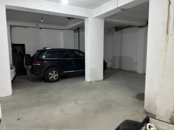 Tirane, shes ambjent biznesi , 414 m² 331.200 € (Fresku)