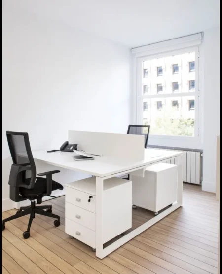 Tirane, jepet me qera zyre Kati 2, 96 m² 1.500 € (VASIL SHANTO)