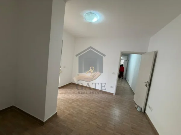 Durres, shitet apartament 2+1 Kati 5, 116 m² 137.000 € (Ish Rajoni)