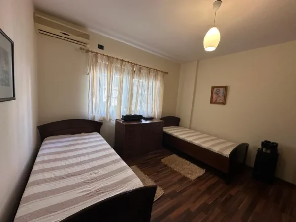 Tirane, jepet me qera apartament 2+1 Kati 7, 100 m² 850 € (Rruga e Elbasanit)