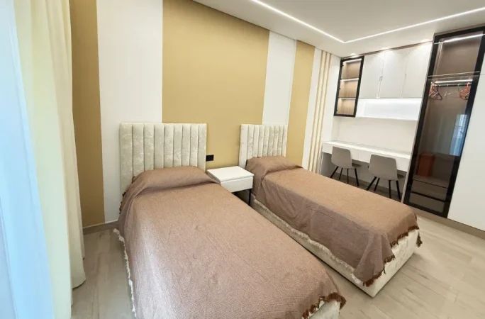 Tirane, jepet me qera apartament 2+1 Kati 2, 130 m² 1.600 € (REZIDENCA SOFIA)