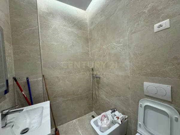 Tirane, shitet apartament 1+1 Kati 1, 36 m² 98.000 € (21 Dhjetori)