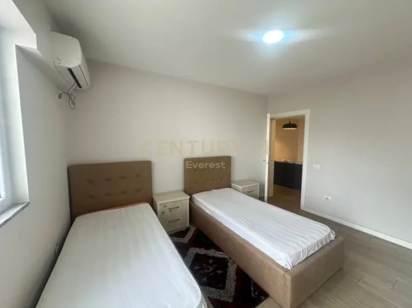 Tirane, jepet me qera apartament 2+1 Kati 4, 79 m² 600 € (don bosko)
