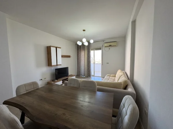 Tirane, jepet me qera apartament 2+1+Ballkon Kati 5, 100 m² 550 € (Teodor Keko)