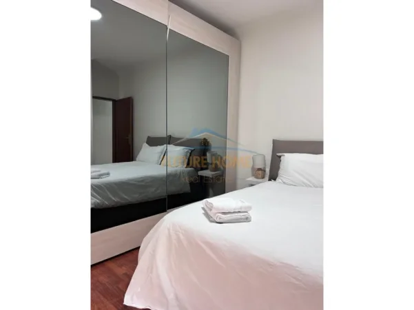 Tirane, shitet apartament 2+1+Ballkon Kati 10, 197 m² 600.000 € (BLLOKU)